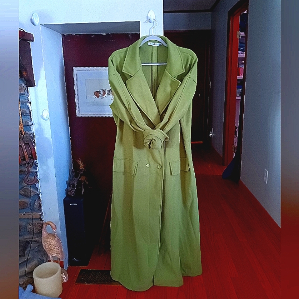 Lightweight extra long Coat